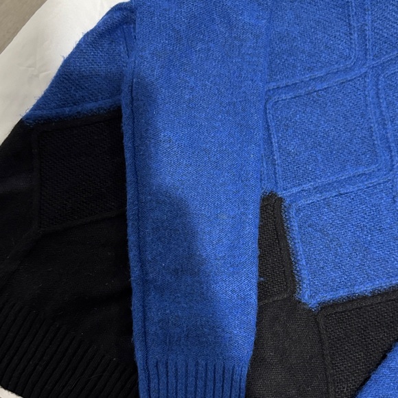 Elegant Simply Vera by Vera wang Blue and Black Turtleneck Sweater - Picture 3 of 6